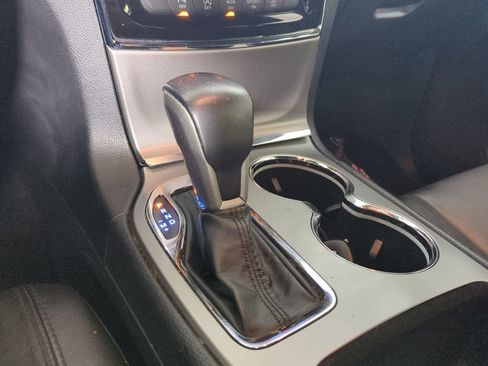 Used 2020 Jeep Grand Cherokee Limited RWD image 22