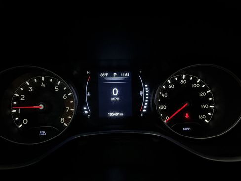 Used 2018 Jeep Compass Latitude FWD image 21