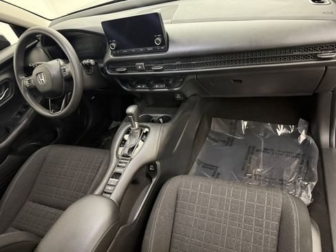 Used 2023 Honda HR-V LX image 11