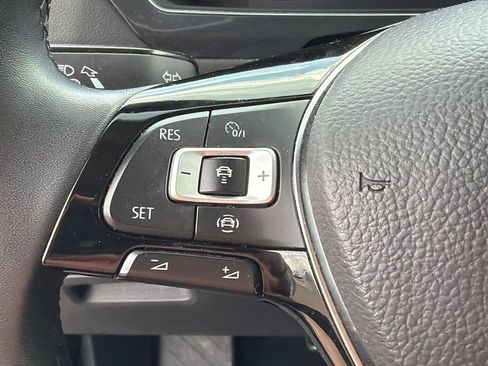 Used 2020 Volkswagen Tiguan SEL AWD/4WD image 24