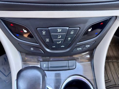 Used 2020 Buick Envision Preferred image 22