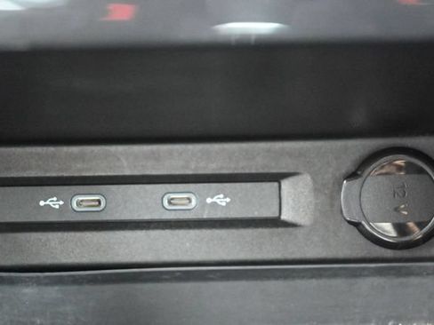 Used 2023 Volkswagen Tiguan SE w/ Panoramic Sunroof Package FWD image 23
