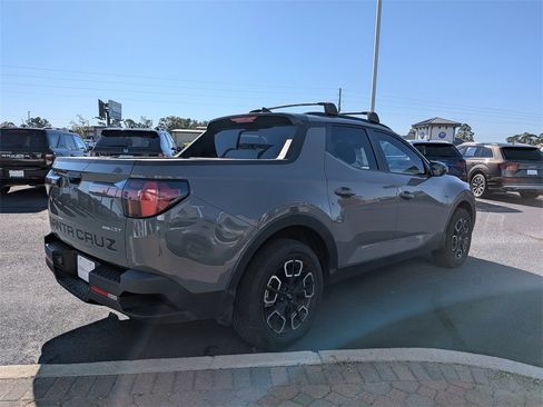 Used 2022 Hyundai Santa Cruz SEL Premium image 4