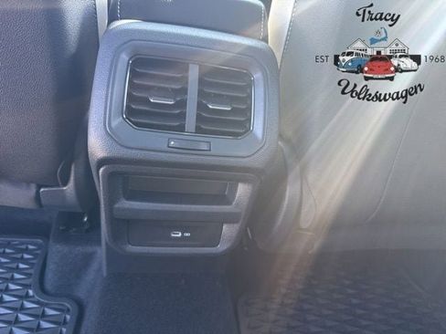 New 2025 Volkswagen Taos SE image 20