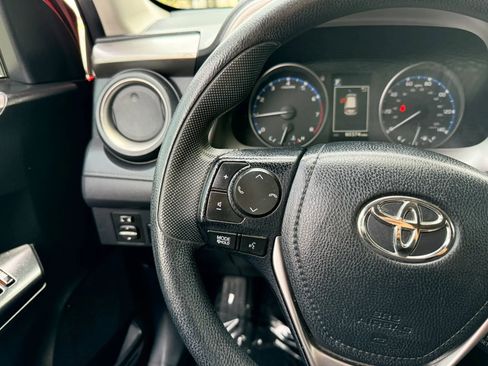 Used 2017 Toyota RAV4 LE w/ Carpet Mat Package image 21