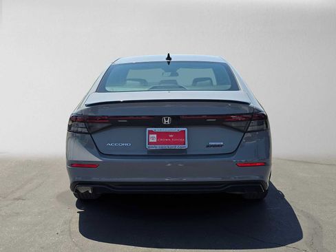 Used 2025 Honda Accord Sport image 4