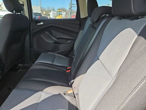 Used 2018 Ford Escape SE w/ Ford Safe & Smart Package image 14