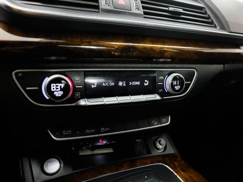 Used 2018 Audi Q5 2.0T Premium image 24