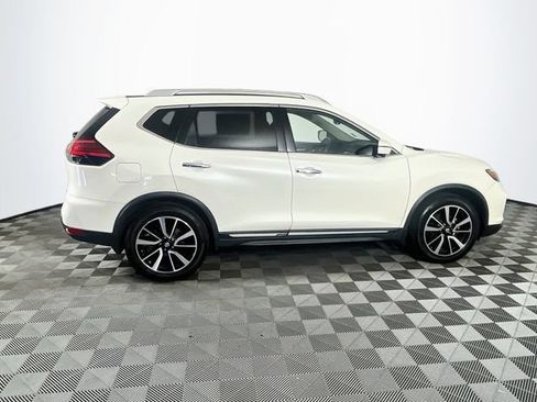 Used 2017 Nissan Rogue SL w/ SL Premium Package FWD image 9
