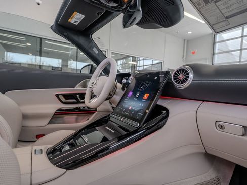 New 2026 Mercedes-Benz SL 43 AMG image 17