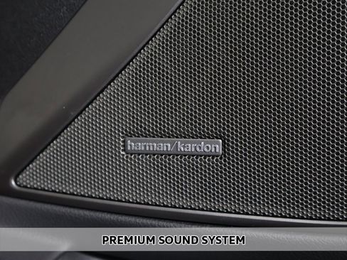 Used 2023 BMW 330i xDrive Sedan w/ M Sport Package image 5