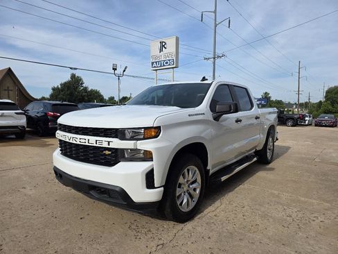 Used 2022 Chevrolet Silverado 1500 Custom AWD/4WD image 3