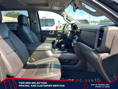 Used 2023 GMC Sierra 1500 SLT w/ SLT Premium Plus Package AWD/4WD image 20