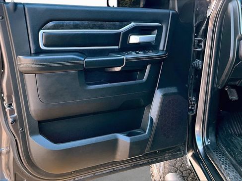 Used 2021 RAM 2500 Big Horn w/ Night Edition AWD/4WD image 22