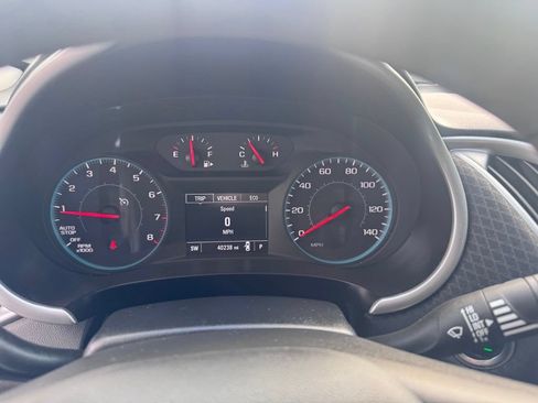 Used 2020 Chevrolet Malibu LS FWD image 23