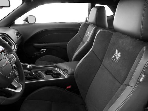 Used 2016 Dodge Challenger R/T Scat Pack w/ Leather Interior Group RWD image 12