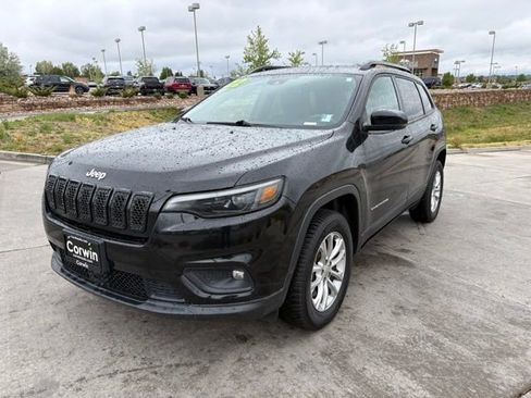 Used 2022 Jeep Cherokee Latitude Lux w/ Sun & Sound Group AWD/4WD image 3