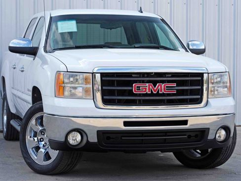 Used 2011 GMC Sierra 1500 SLE w/ Regional Value Package image 2