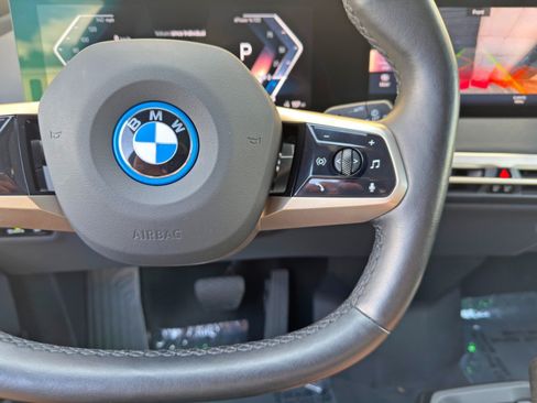 Used 2022 BMW iX xDrive50 w/ Premium Package AWD/4WD image 23