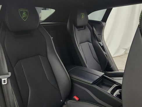 Used 2020 Lamborghini Urus AWD/4WD image 48