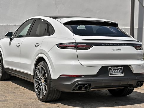 Used 2023 Porsche Cayenne Platinum Edition AWD/4WD image 5