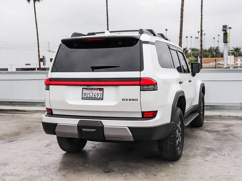 Used 2025 Lexus GX 550 AWD/4WD image 9