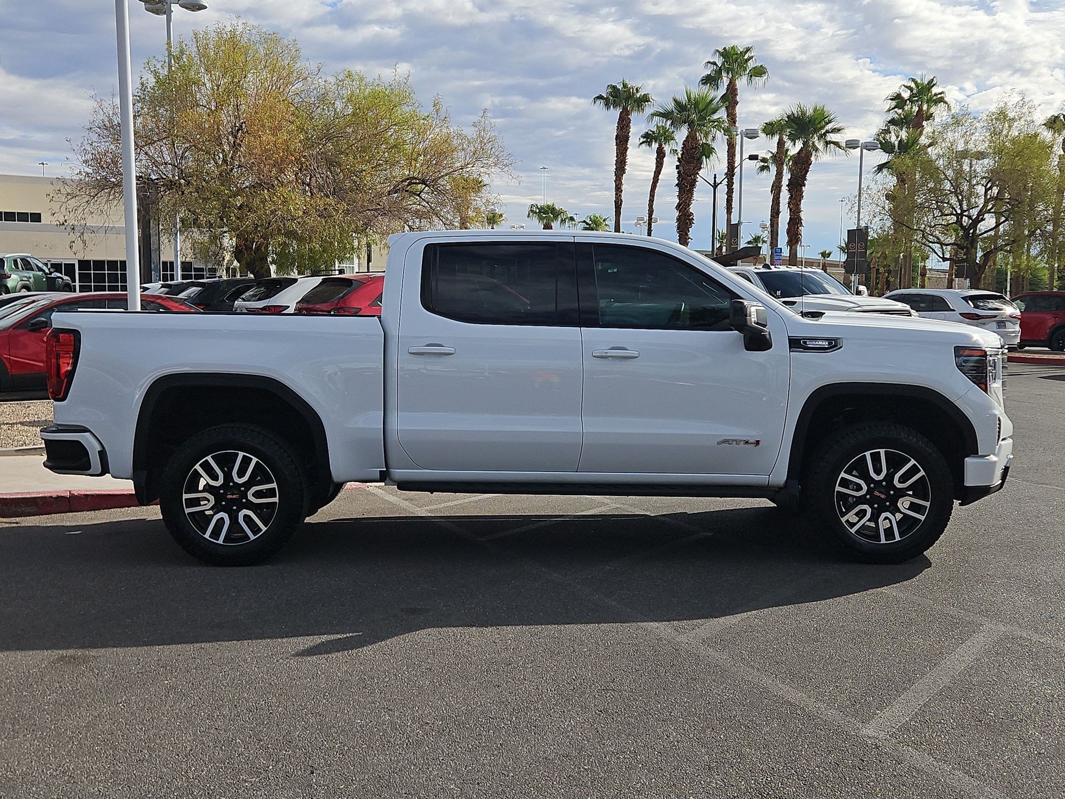 Certified 2025 GMC Sierra 1500 AT4 w/ AT4 Premium Package AWD/4WD image 6