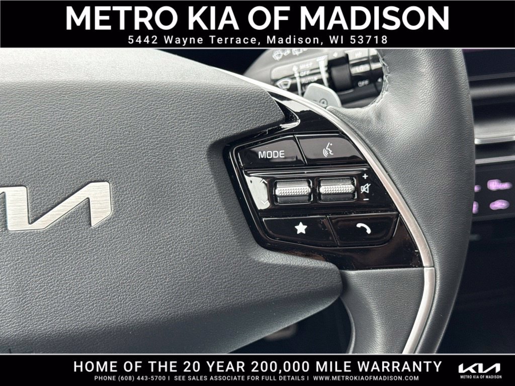 Used 2023 Kia Niro Wave w/ Wave Preserve Package FWD image 21