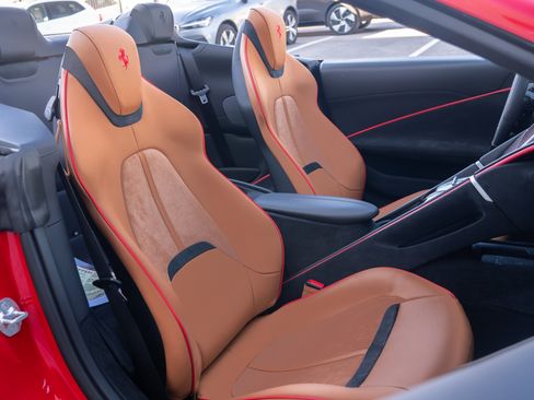 Used 2025 Ferrari Roma Spider image 22