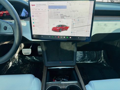 Used 2025 Tesla Model S AWD/4WD image 19