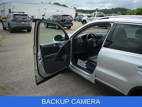 Used 2017 Volkswagen Tiguan Wolfsburg Edition AWD/4WD image 17