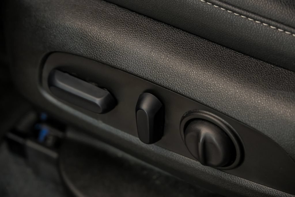 Used 2024 Chevrolet Blazer LT w/ LPO, Floor Liner Package FWD image 16