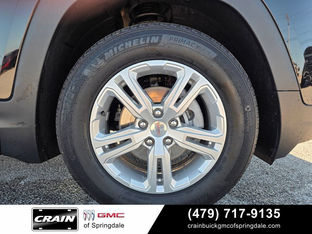 Used 2024 GMC Terrain SLE FWD image 31