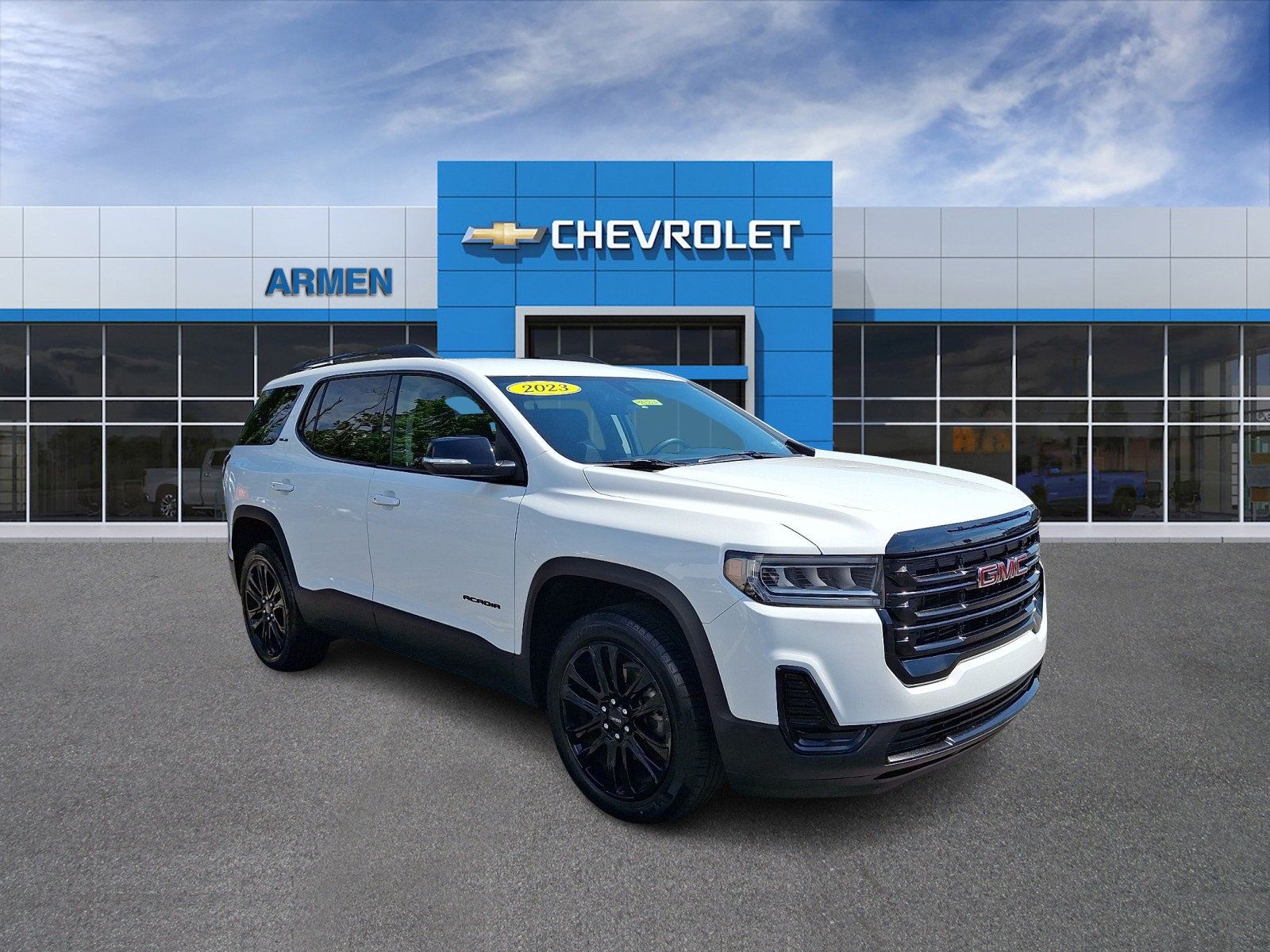 Certified 2023 GMC Acadia SLE w/ Driver Convenience Package AWD/4WD image 4
