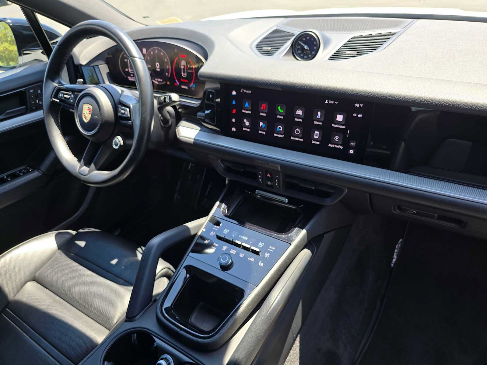 Used 2024 Porsche Cayenne S AWD/4WD image 10