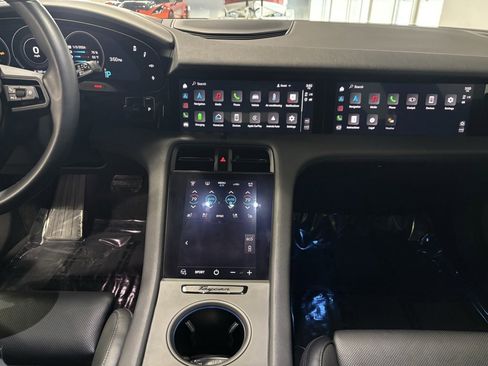 Used 2024 Porsche Taycan 4 Cross Turismo image 13