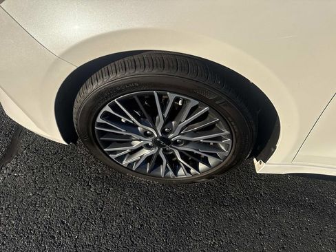 Used 2023 Kia Forte GT-Line image 11