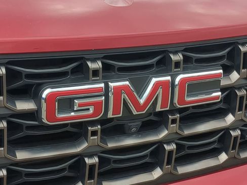 Used 2023 GMC Canyon AT4X image 12
