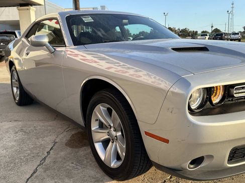 Used 2023 Dodge Challenger SXT image 17