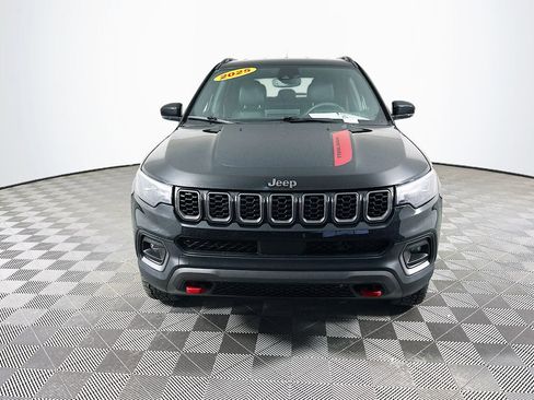 Certified 2025 Jeep Compass Trailhawk w/ Trailhawk Elite Group image 4