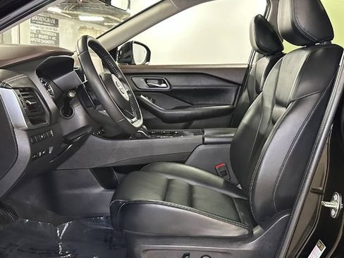 Used 2023 Nissan Rogue SV w/ SV Premium B Package FWD image 20