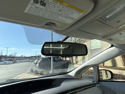 Used 2012 Toyota Prius Two image 25