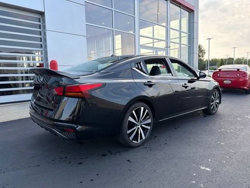 Used 2021 Nissan Altima 2.5 SR FWD image 6