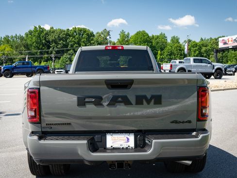 New 2026 RAM 3500 Big Horn AWD/4WD image 8