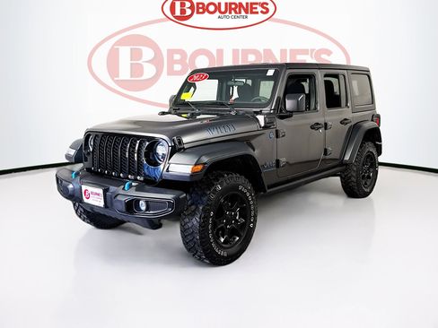 Used 2023 Jeep Wrangler Unlimited w/ Cold Weather Group image 6