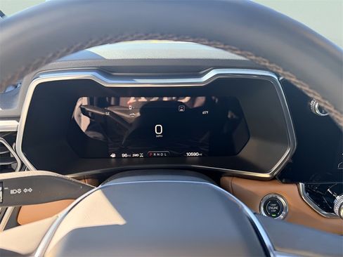 Used 2023 GMC Canyon AT4 w/ Technology Package image 18