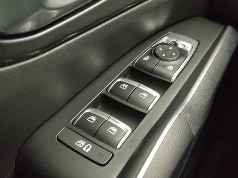 Used 2022 Kia Sorento S w/ Panoramic Sunroof Package FWD image 27
