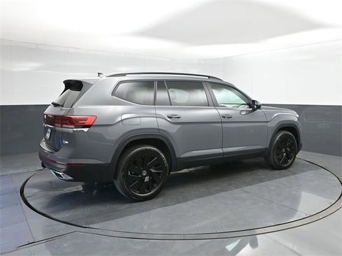 New 2026 Volkswagen Atlas SE image 15