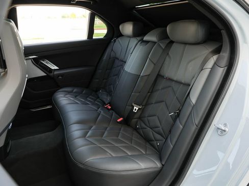 Used 2026 BMW 740i xDrive AWD/4WD image 30