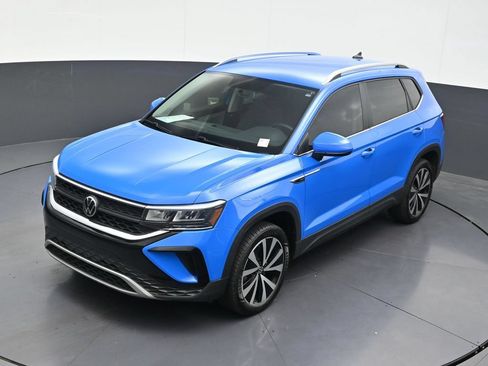 Used 2022 Volkswagen Taos SE FWD image 18